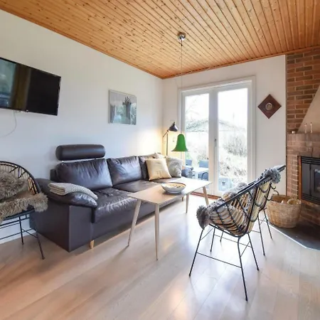 Three-bedroom Holiday In Ferienhaus *